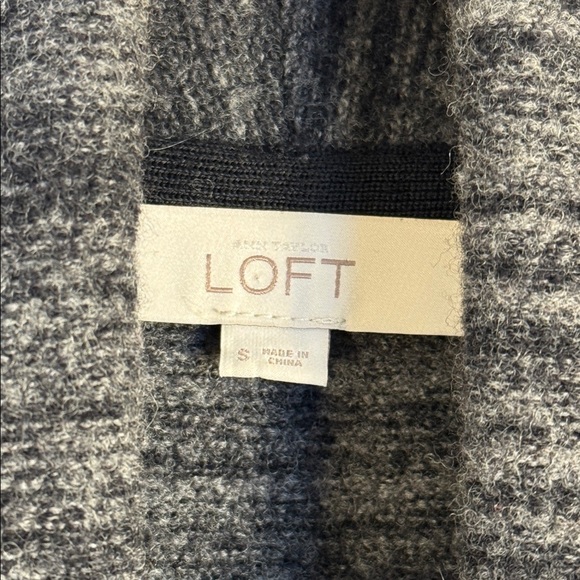 LOFT 100% Merino Wool Charcoal Knit Black Trim Cropped Blazer Cardigan Small - Picture 6 of 11